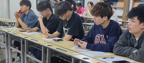 科技与工程学院第三届“科工杯”辩论赛