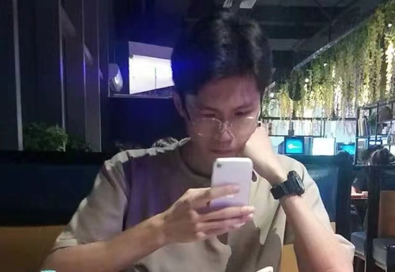 校友钟凯航——蔚县良盎百货商行老板