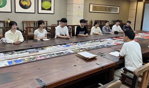 党办主任与预备党员深入交流，共话初心使命