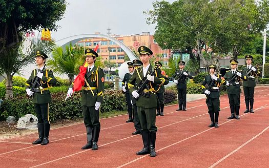 国旗高扬启新思，期末奋进正当时 ——科技与工程学院举行第三次升旗仪式