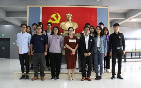 艺术设计学院党支部组织开展“弘扬爱国奋斗精神，建功立业新时代”主题党日活动
