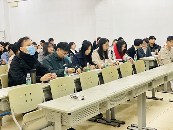 首届“我爱我的祖国”演讲比赛
