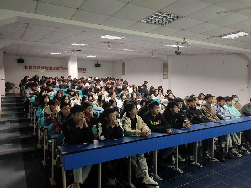 “诚信考试”主题班会