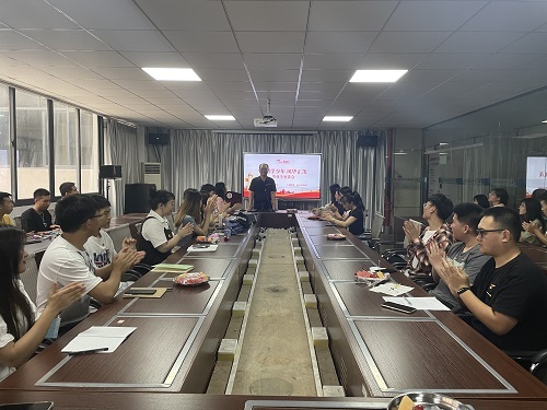2021届“恰同学少年，风华正茂”毕业生座谈会