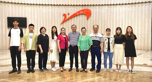 我校领导实地走访顶岗实习单位-晋江市贵人鸟股份有限公司