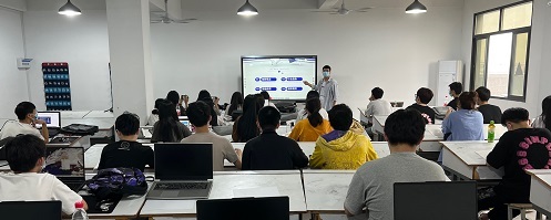 “大众创业，万众创新”创业班会