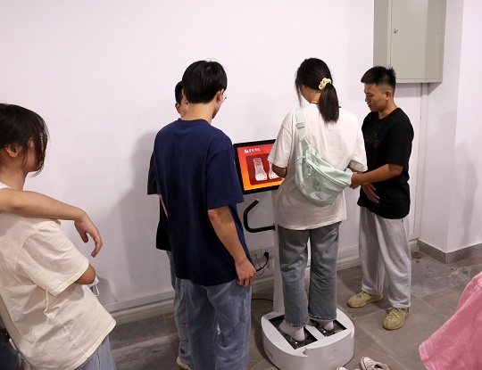 科普周系列活动之脚型测量体验